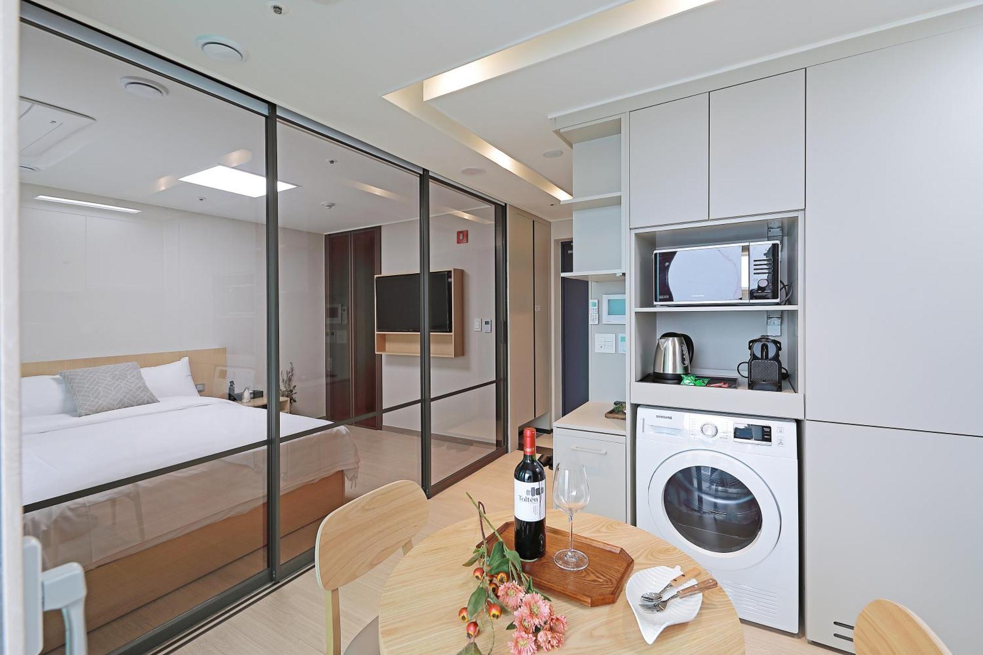 Sota Suite Sokcho Heavenmark Exterior photo