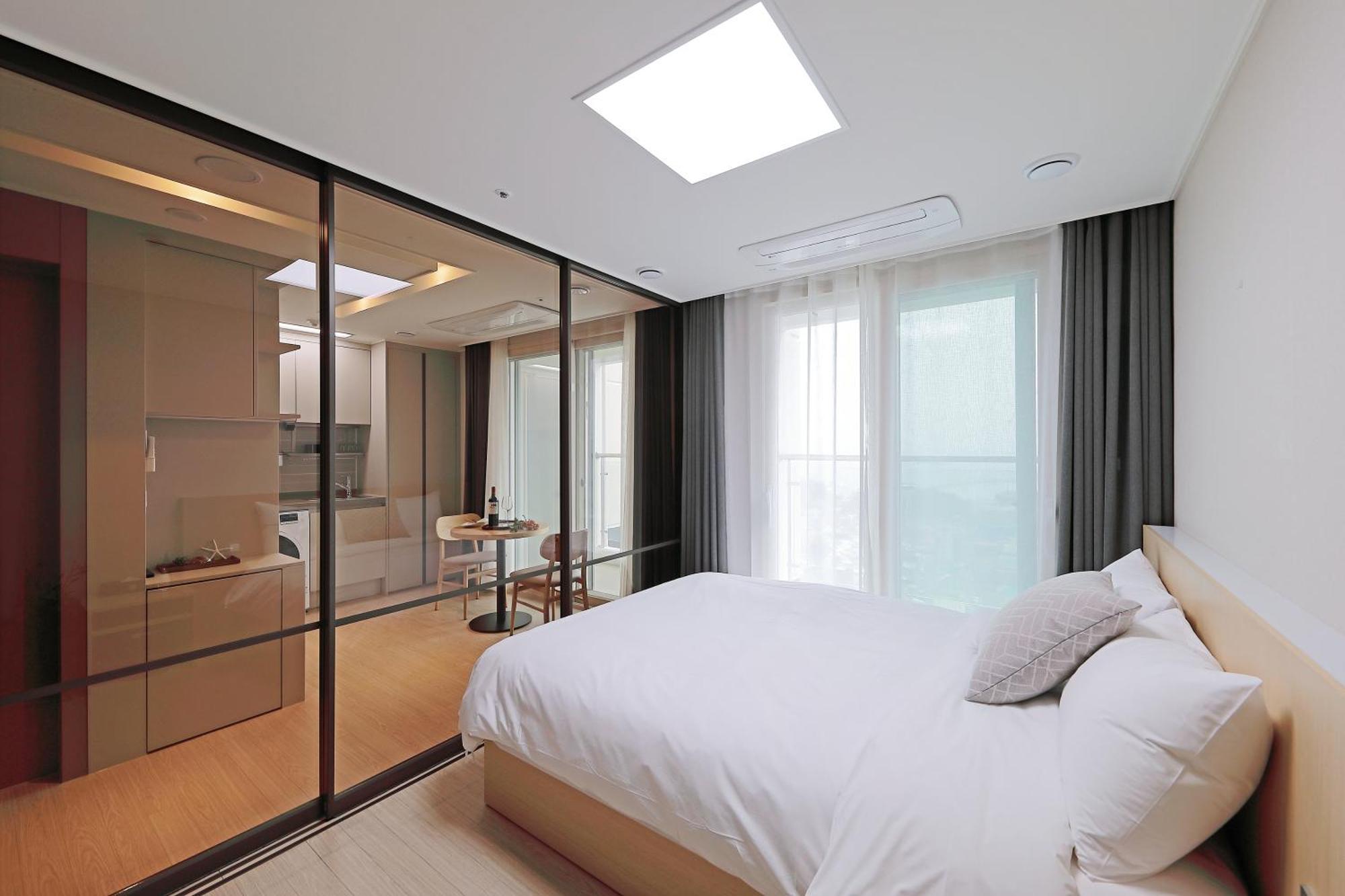 Sota Suite Sokcho Heavenmark Exterior photo